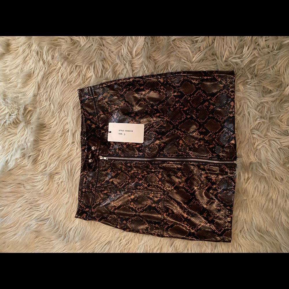 Cute Brown Snakeskin Print Skirt